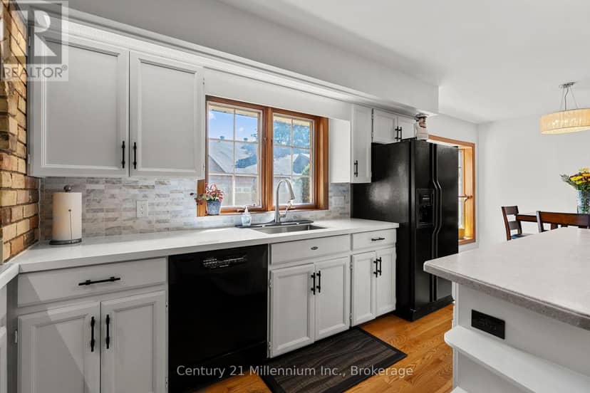 449 6th Avenue W — photo 21 of 40