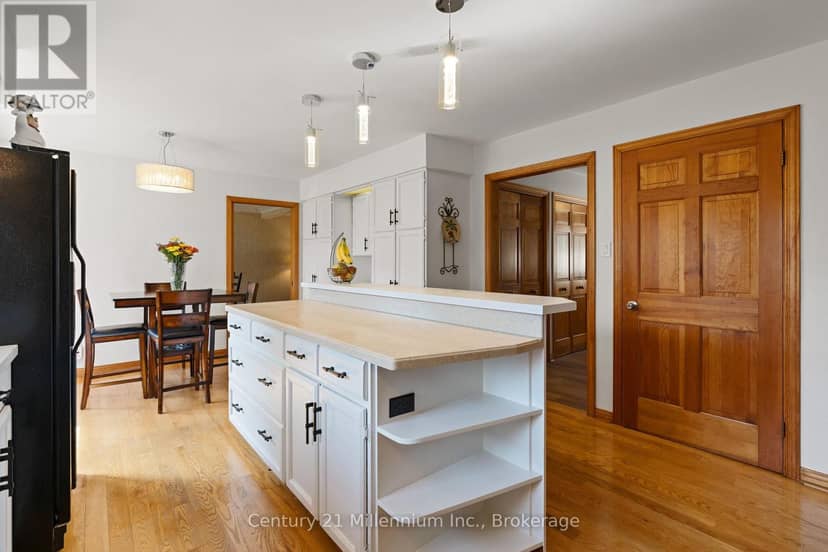 449 6th Avenue W — photo 22 of 40