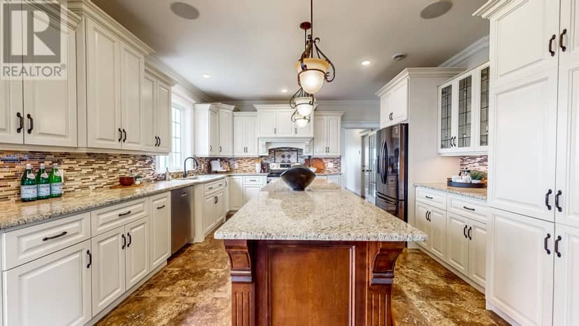 115 Ridgewood Drive — photo 10 of 40