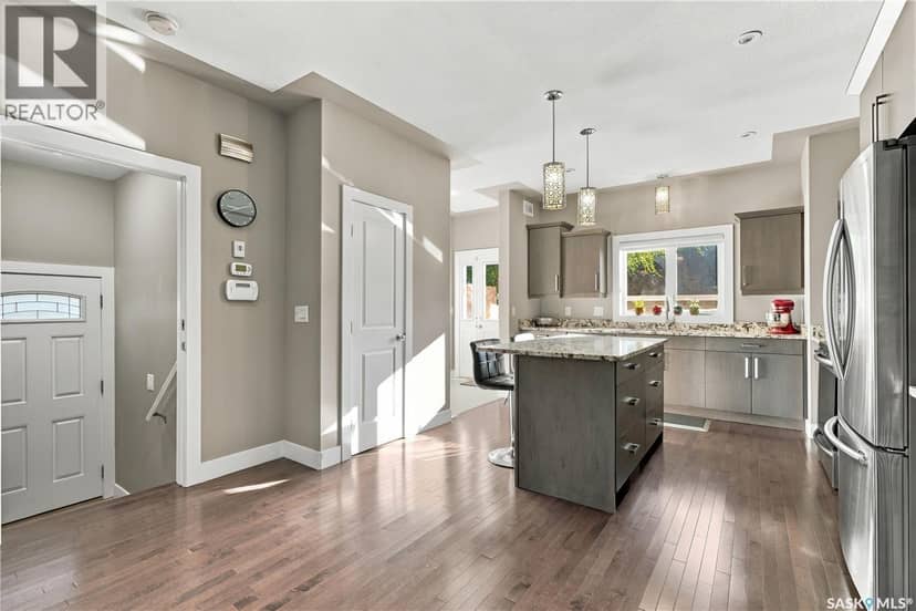 1413 Cairns AVENUE — photo 12 of 40