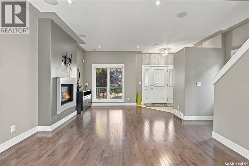 1413 Cairns AVENUE — photo 9 of 40