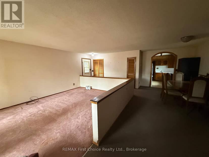 195 West River Road — photo 8 of 18