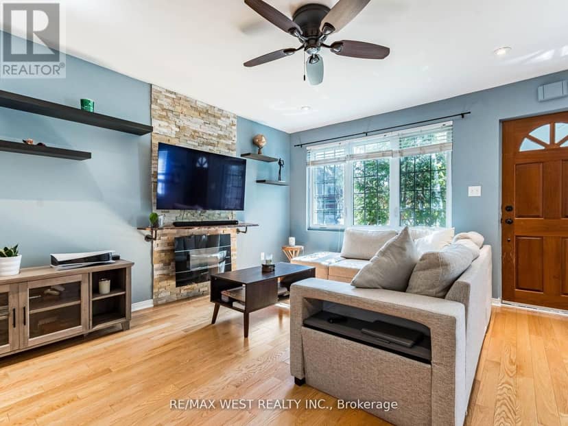 76 Laburnham Avenue — photo 1 of 40