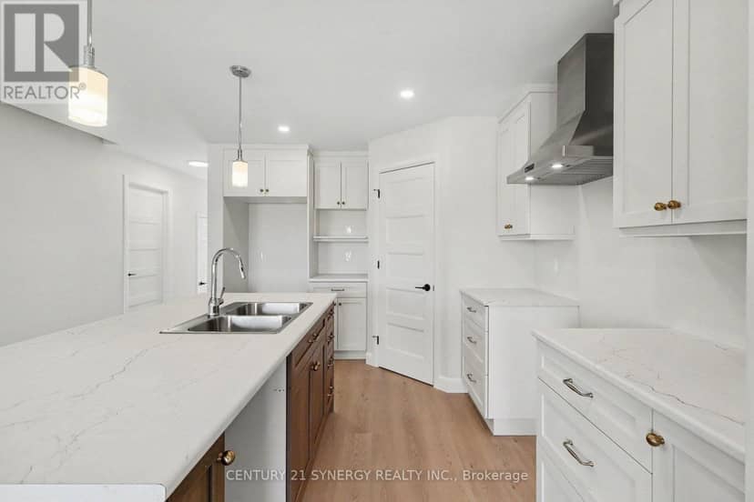 31 Helen Street — photo 4 of 24