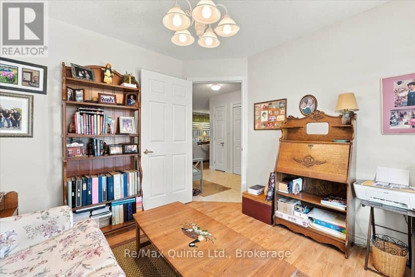14 - 15 Aldersgate Drive — photo 4 of 16