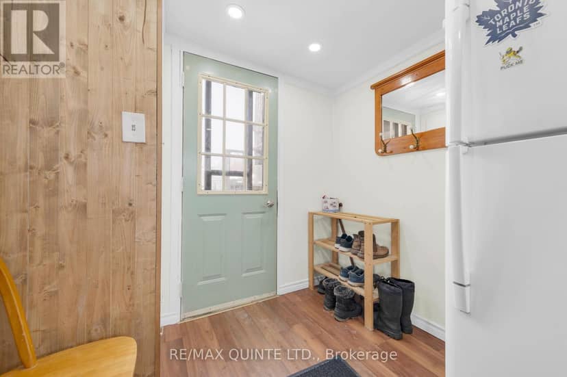 56 - 311 Dundas Street — photo 2 of 16