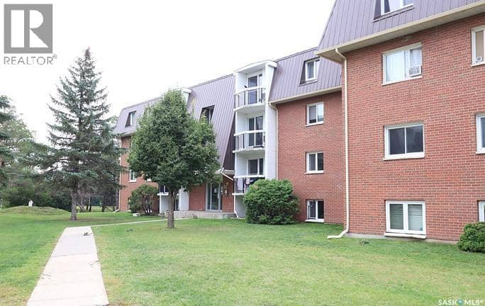 14 31 Centennial STREET, Regina
