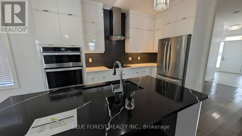 3319 Regiment Road — photo 13 of 38