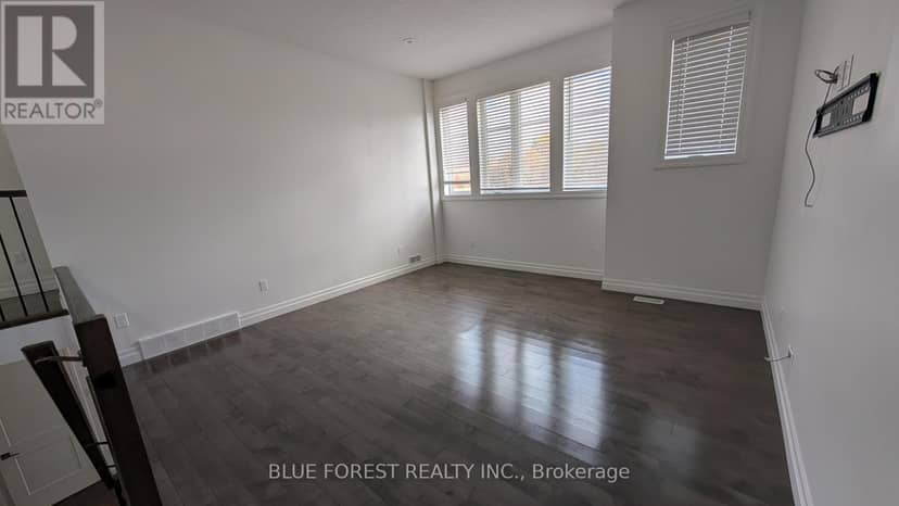 3319 Regiment Road — photo 24 of 38