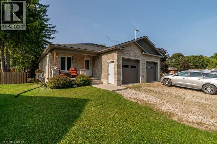 420 VICTORIA Street — photo 4 of 40