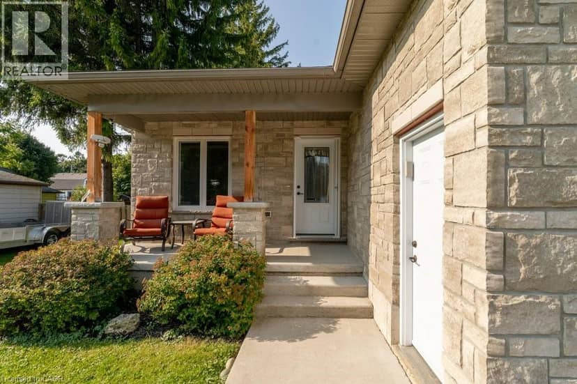420 VICTORIA Street — photo 6 of 40