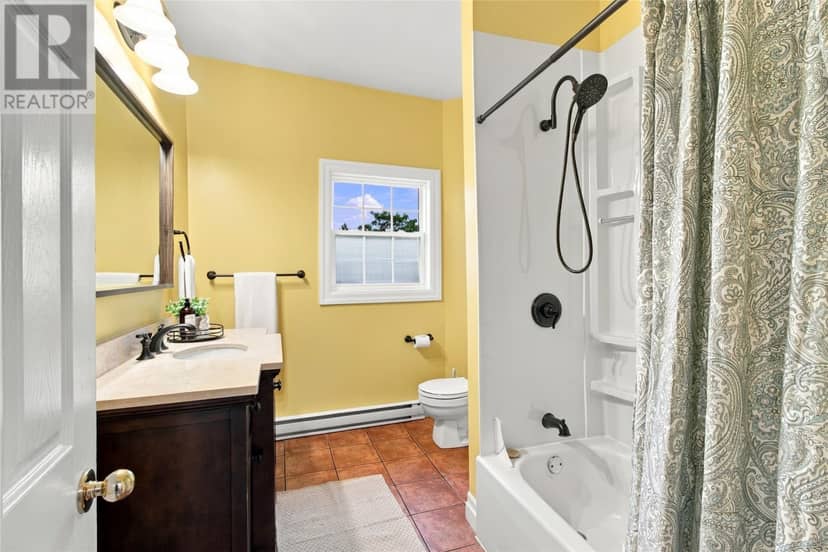 46 Beaumont Street — photo 25 of 27