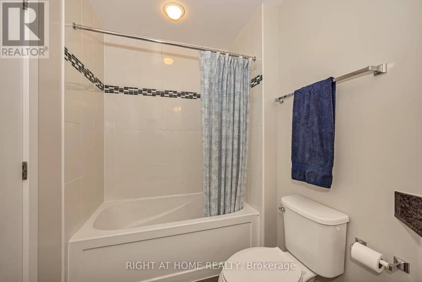 203 - 330 Titan Private — photo 32 of 40