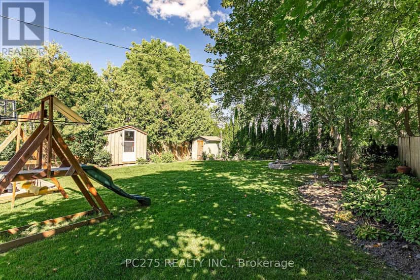 82 Centre Street — photo 31 of 40