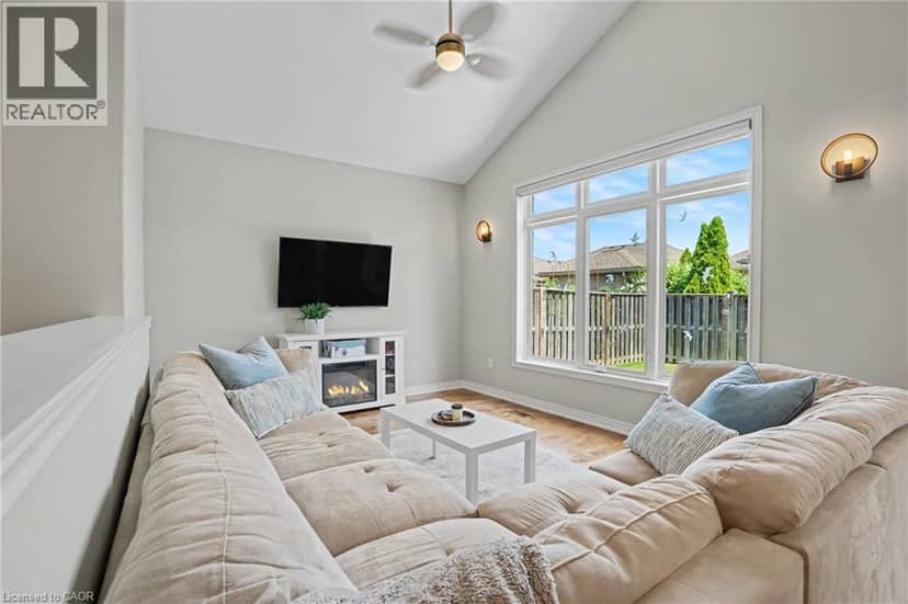12 SILVERWOOD Avenue — photo 20 of 40