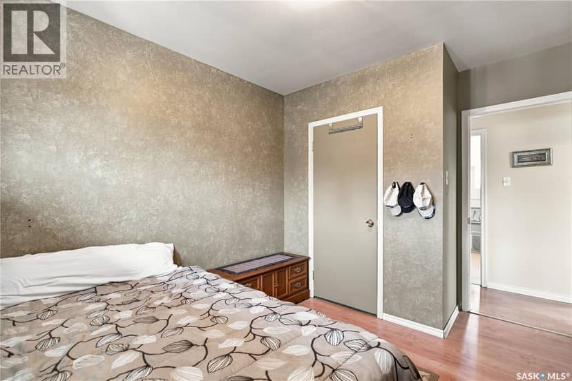 448 Robinson Street — photo 19 of 40