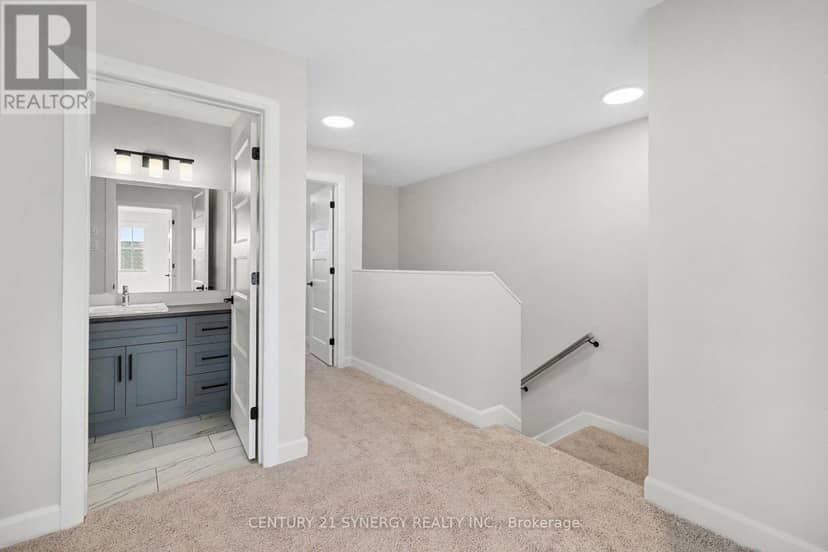 31 Helen Street — photo 12 of 24