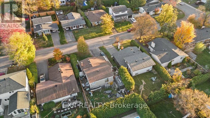 2670 Stone Crescent N — photo 31 of 33