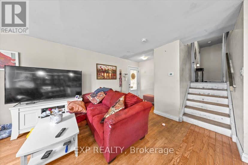2670 Stone Crescent N, Ottawa, photo 4