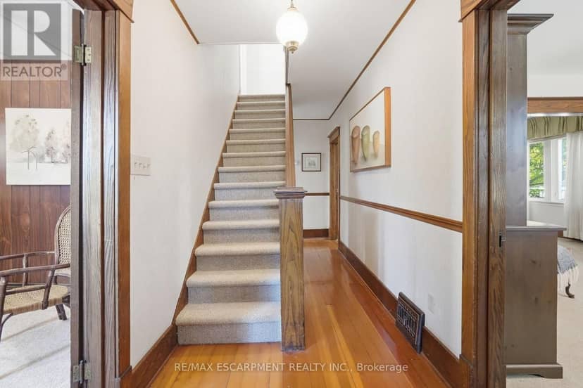 41 East 14th Street W, Hamilton, photo 7