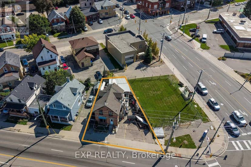115 Victoria Street N — photo 12 of 40