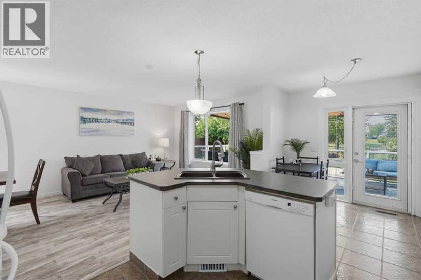 218 Bridlewood Place SW — photo 10 of 40