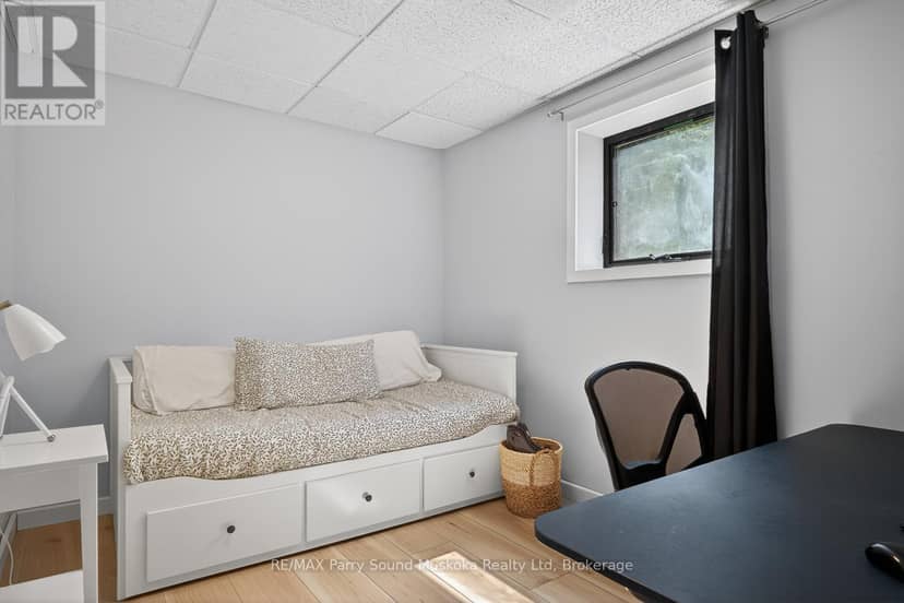 34 Silver Point Drive — photo 33 of 40
