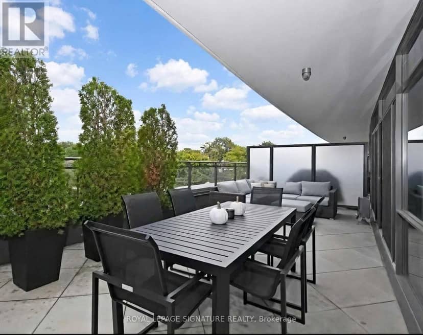 310 - 319 Carlaw Avenue — photo 17 of 17