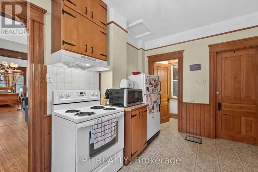 277 Andrew Street — photo 17 of 40