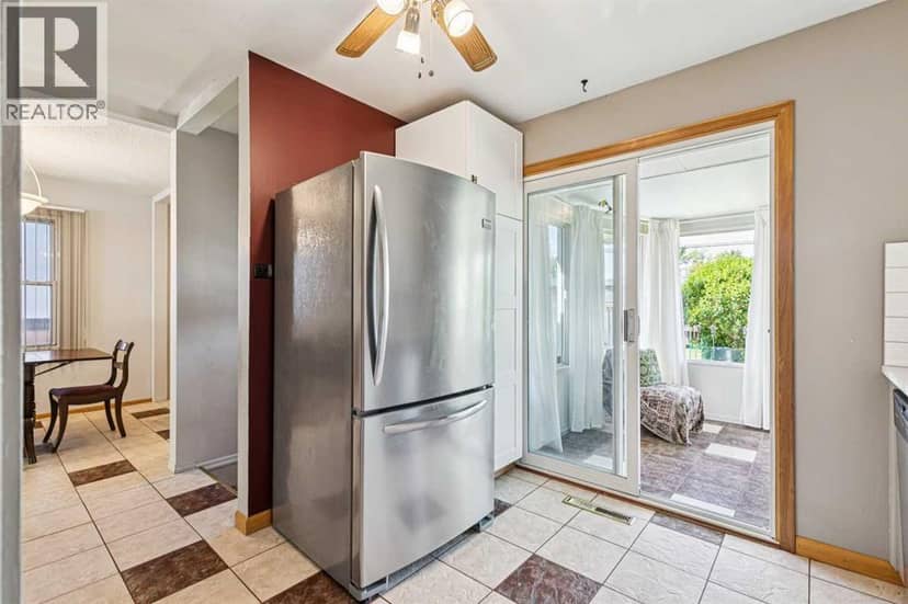 1219 Renfrew Drive NE — photo 17 of 40