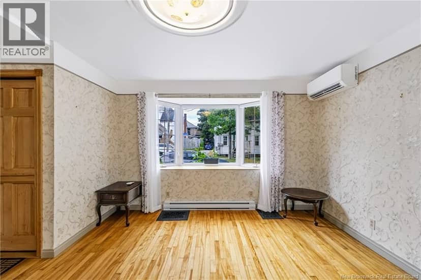 292 Saint John Street — photo 3 of 40