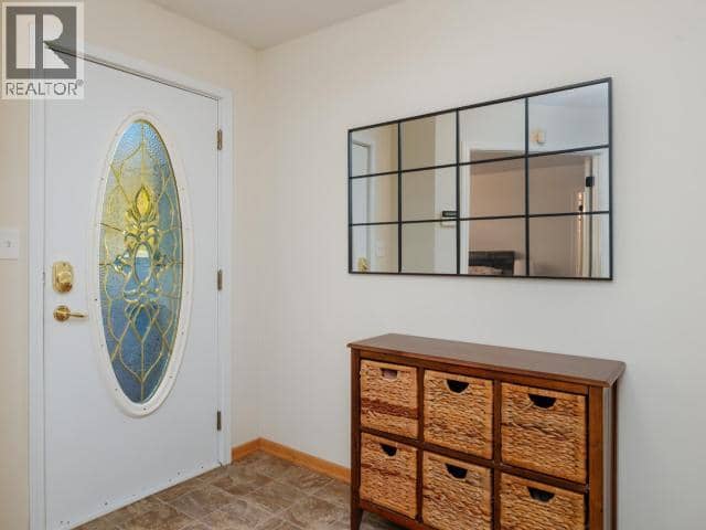 50 Thompson Road — photo 7 of 40