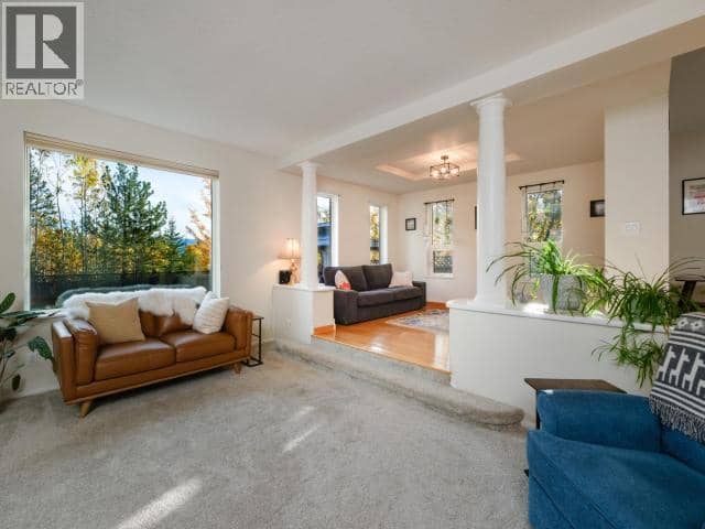 50 Thompson Road — photo 8 of 40