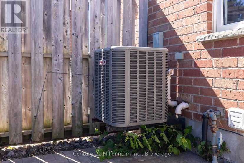 16 - 409 Joseph Street — photo 38 of 40