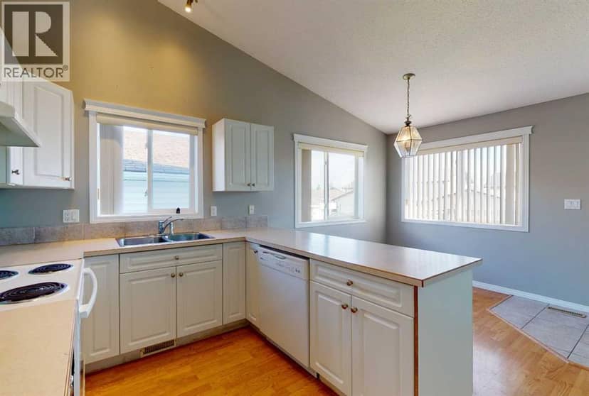 A,B, 10761 73 Avenue, Grande Prairie, photo 6