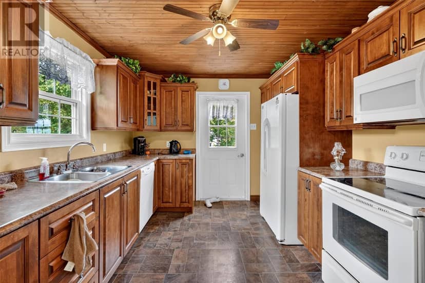 9 Bunyans Cove Road — photo 33 of 40