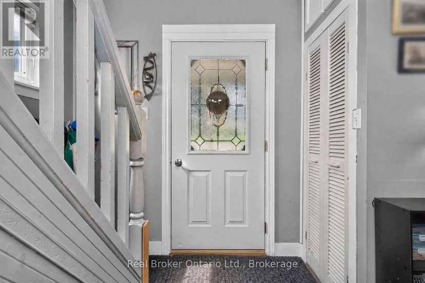 179 Seventh Street, Midland, photo 3