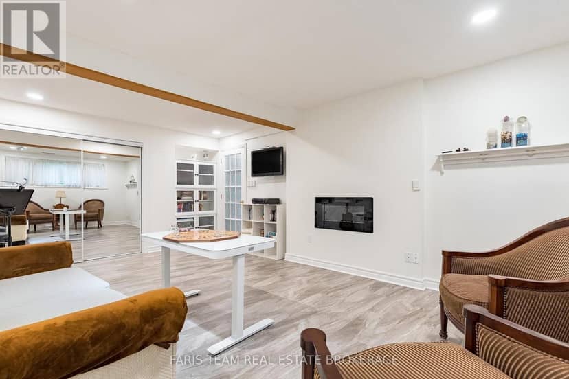 1033 Cameron Street — photo 30 of 40