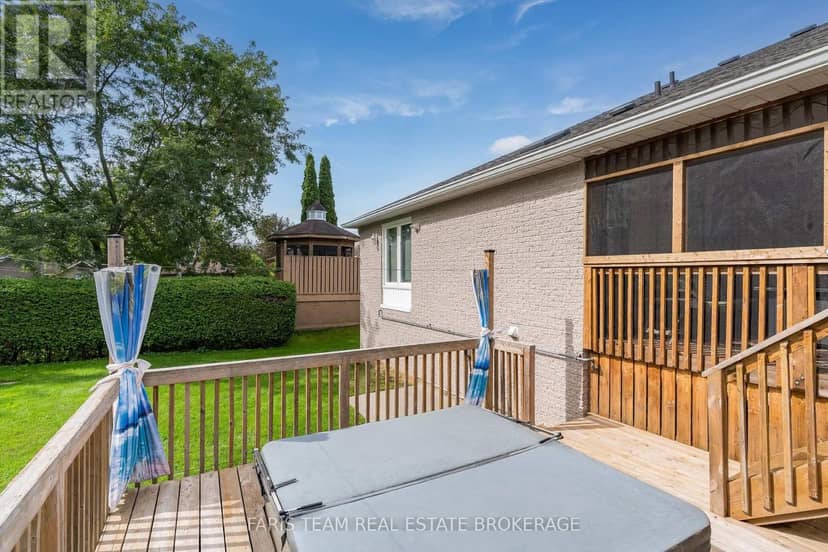 1033 Cameron Street — photo 39 of 40