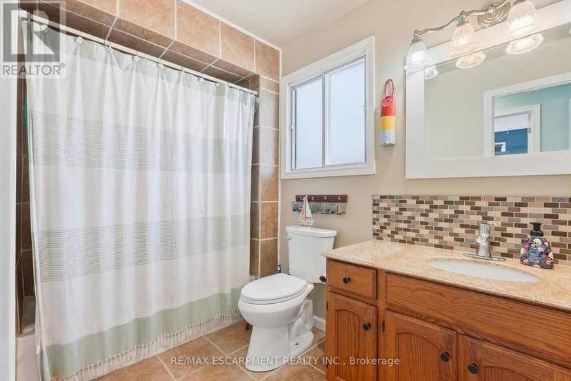 34 Grantham Avenue S — photo 33 of 40