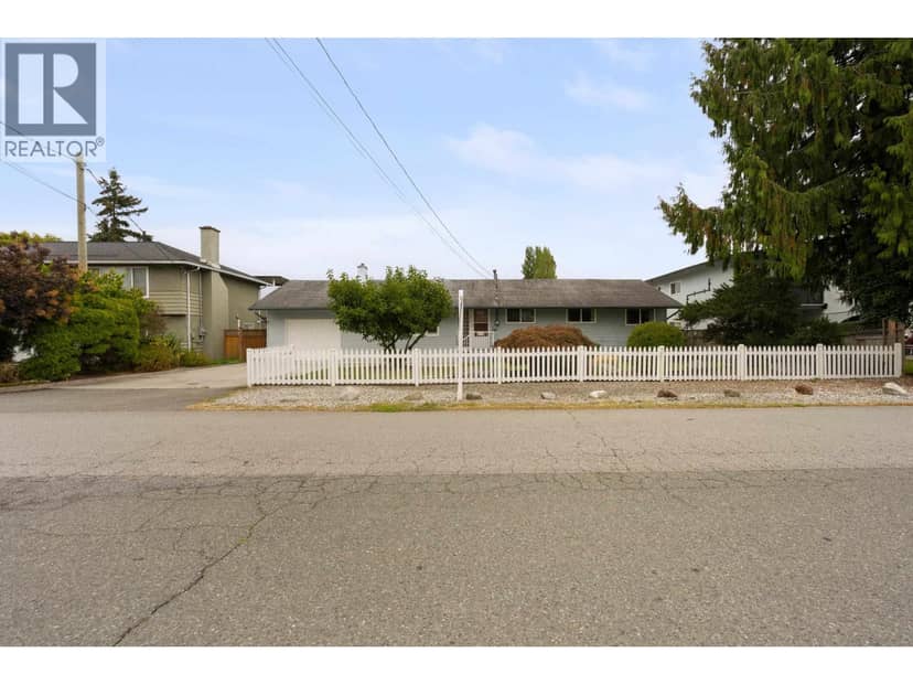4872 58 STREET, Delta, photo 2