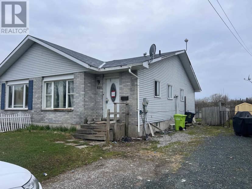 829 Cooper ST — photo 2 of 2