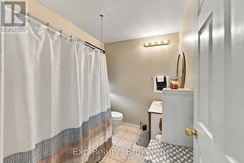 204 Robert Street — photo 36 of 40