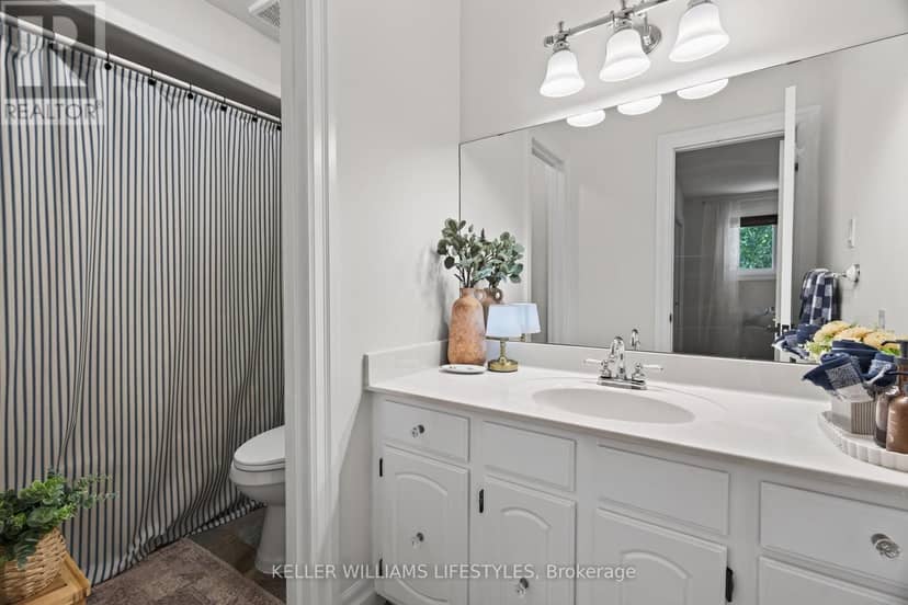 586 Grand View Avenue — photo 33 of 40