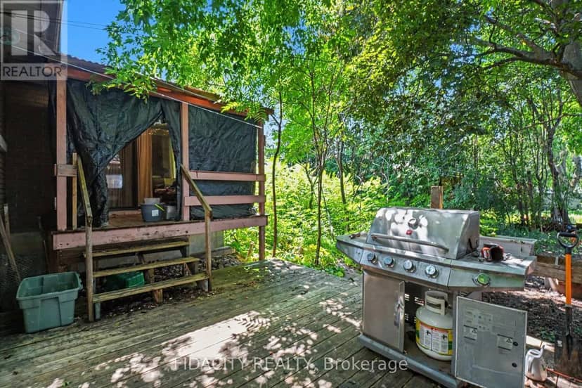 6 Malcolm Place — photo 7 of 15