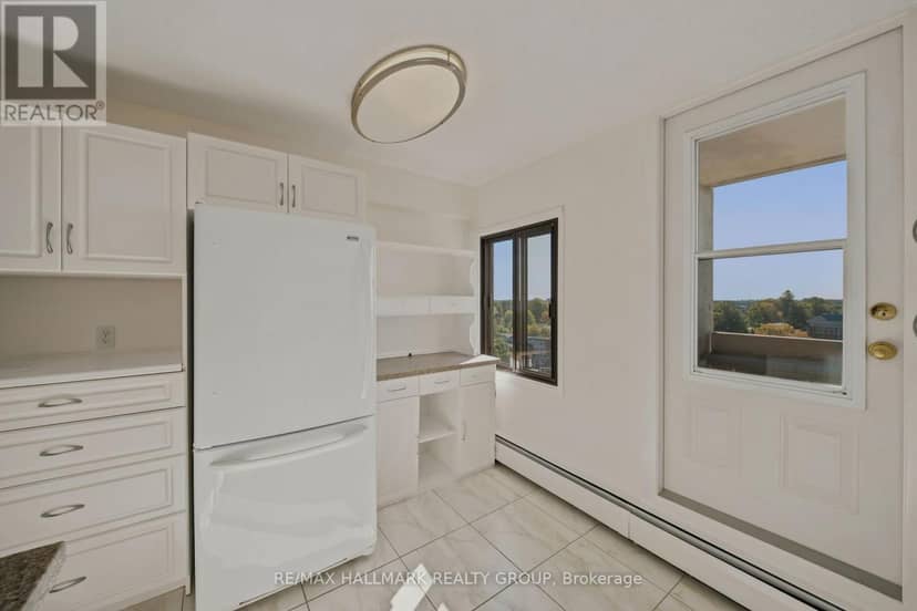 1007 - 415 Greenview Avenue — photo 10 of 32