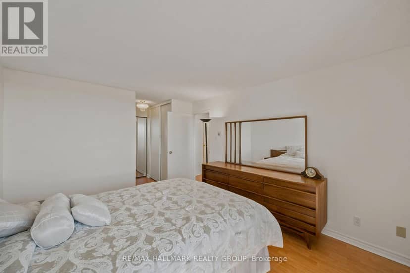1007 - 415 Greenview Avenue — photo 16 of 32