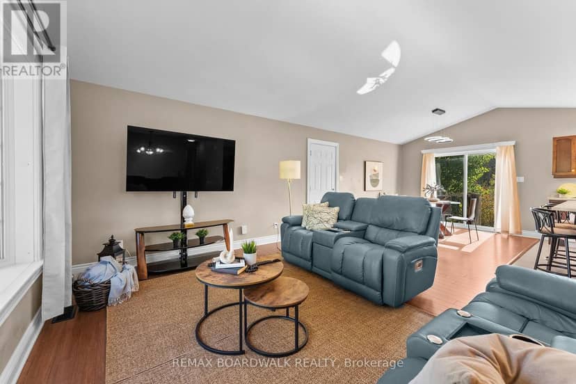 2711 Glen Smail Road — photo 9 of 40