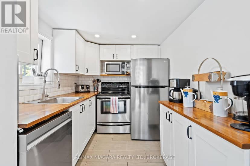 105 Lighthouse Drive — photo 7 of 40