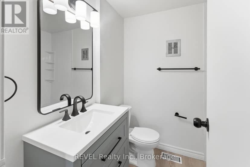 15 - 151 Linwell Road — photo 21 of 40